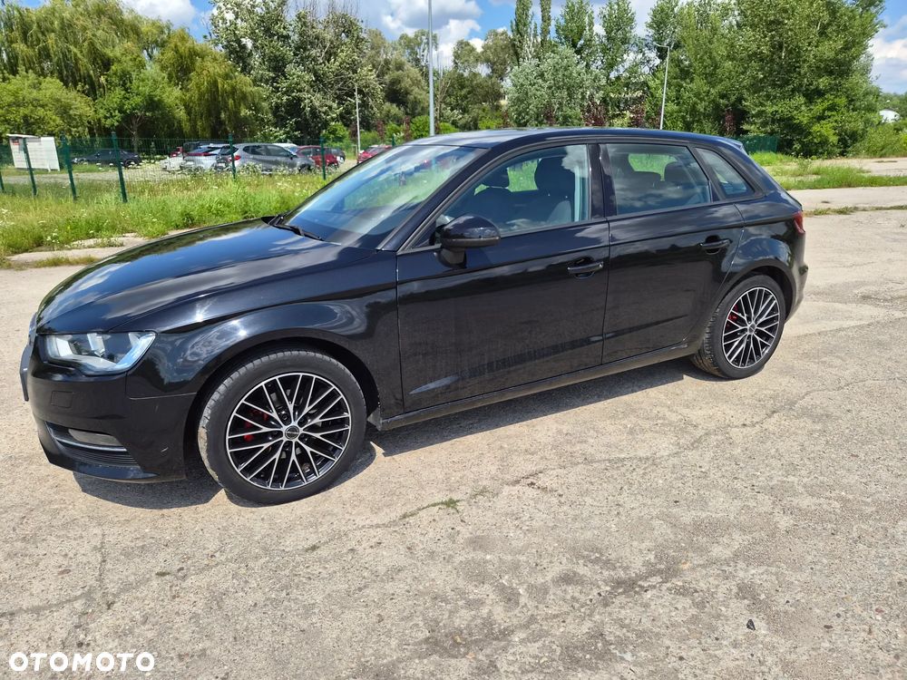 Audi A3 Sportback 1.6 TDI Attraction - 3