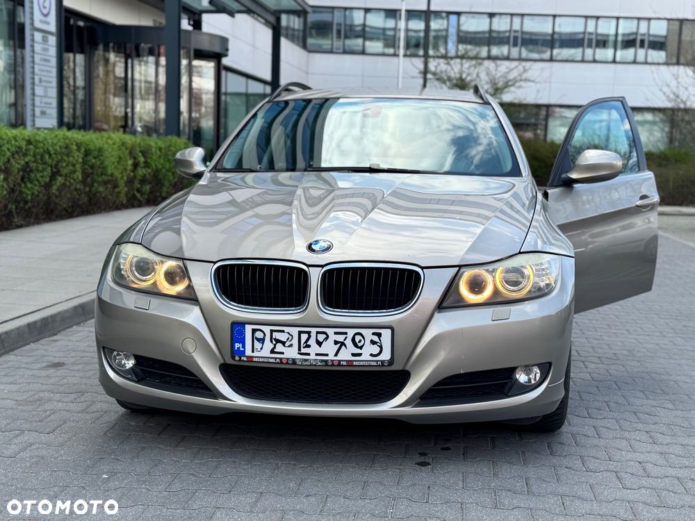 BMW Seria 3 318i - 1
