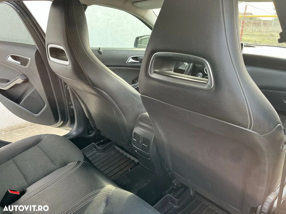 Mercedes-Benz A 180 d 7G DCT - 12