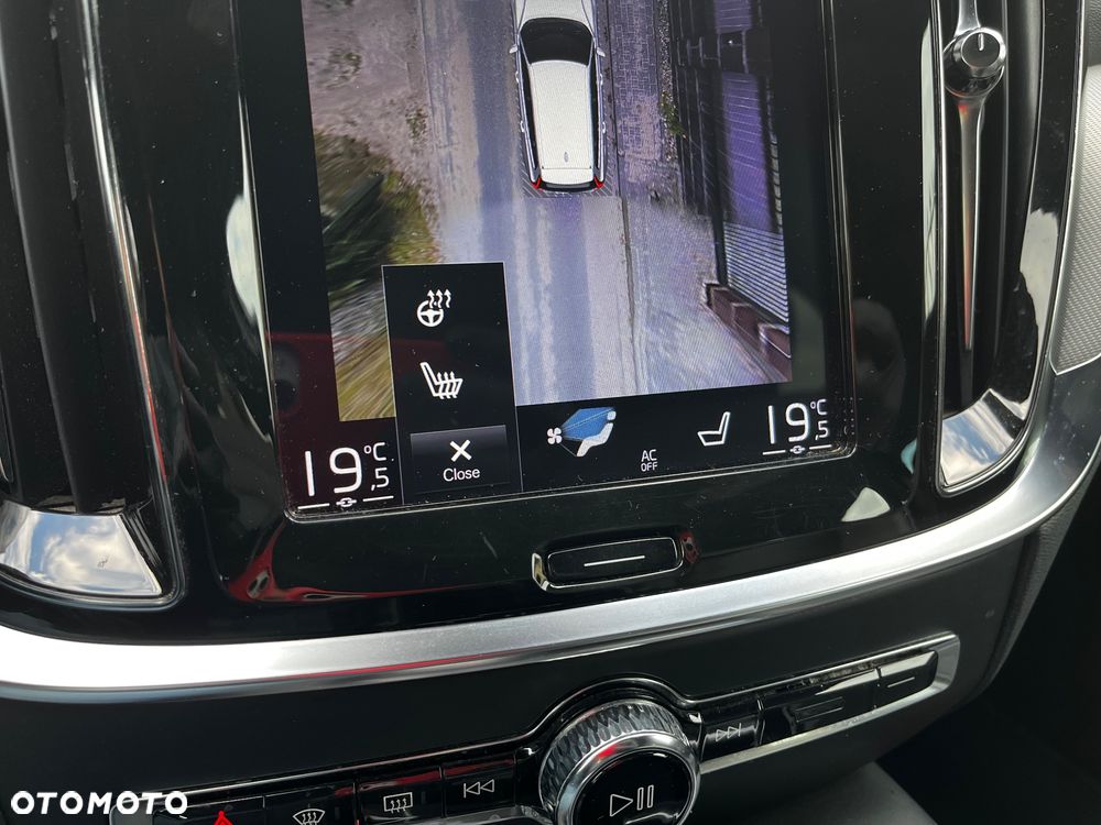 Volvo V60 T8 AWD Twin Engine Geartronic R-Design - 18