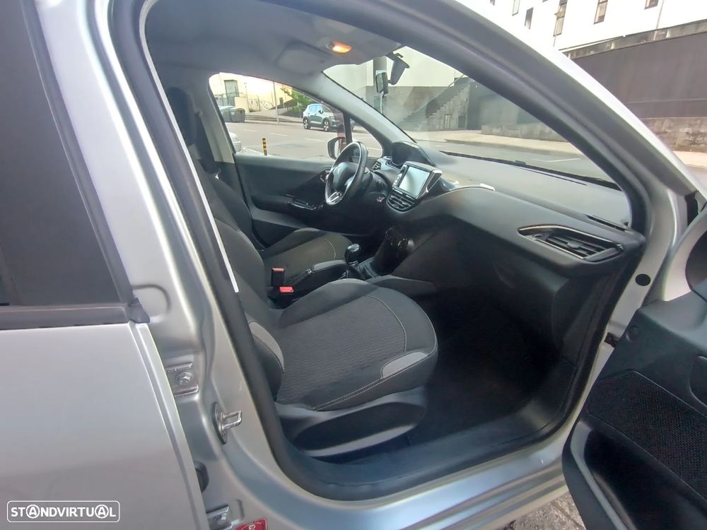 Peugeot 208 1.4 HDi Active - 19