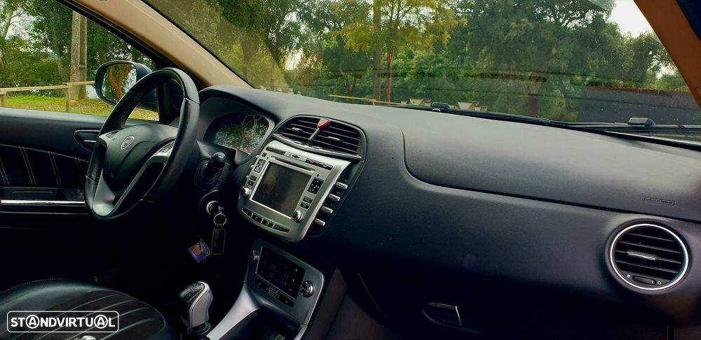 Lancia Delta 1.9 M-Jet TwinTurbo Platinum - 18