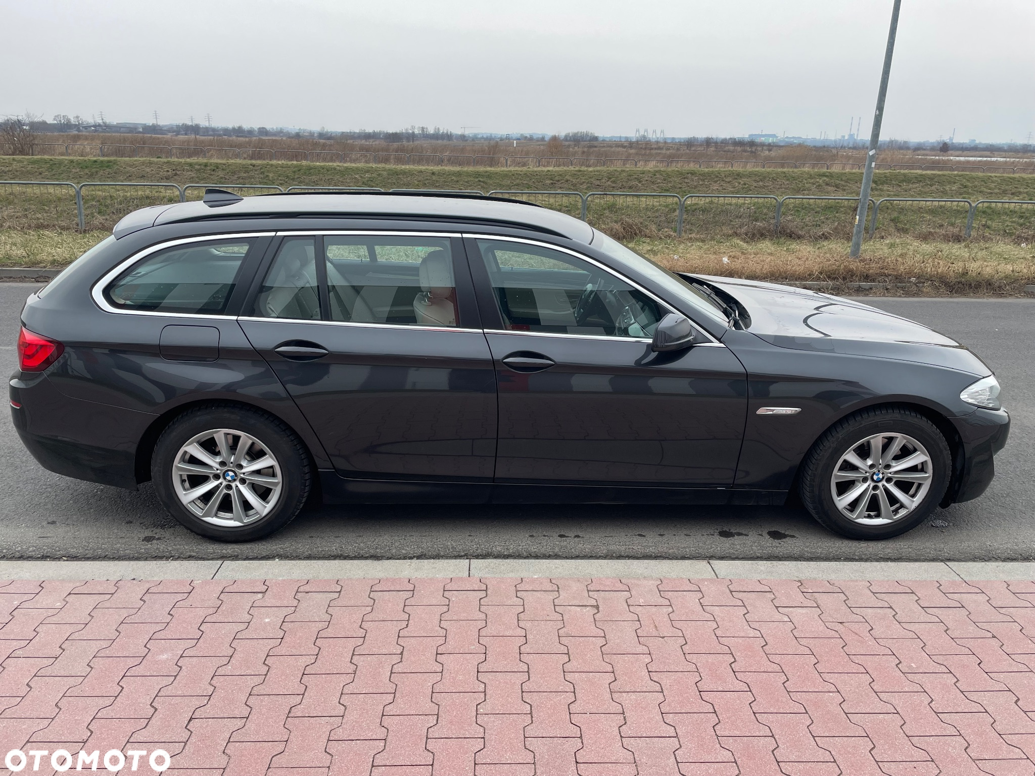 BMW Seria 5 520d Touring - 21