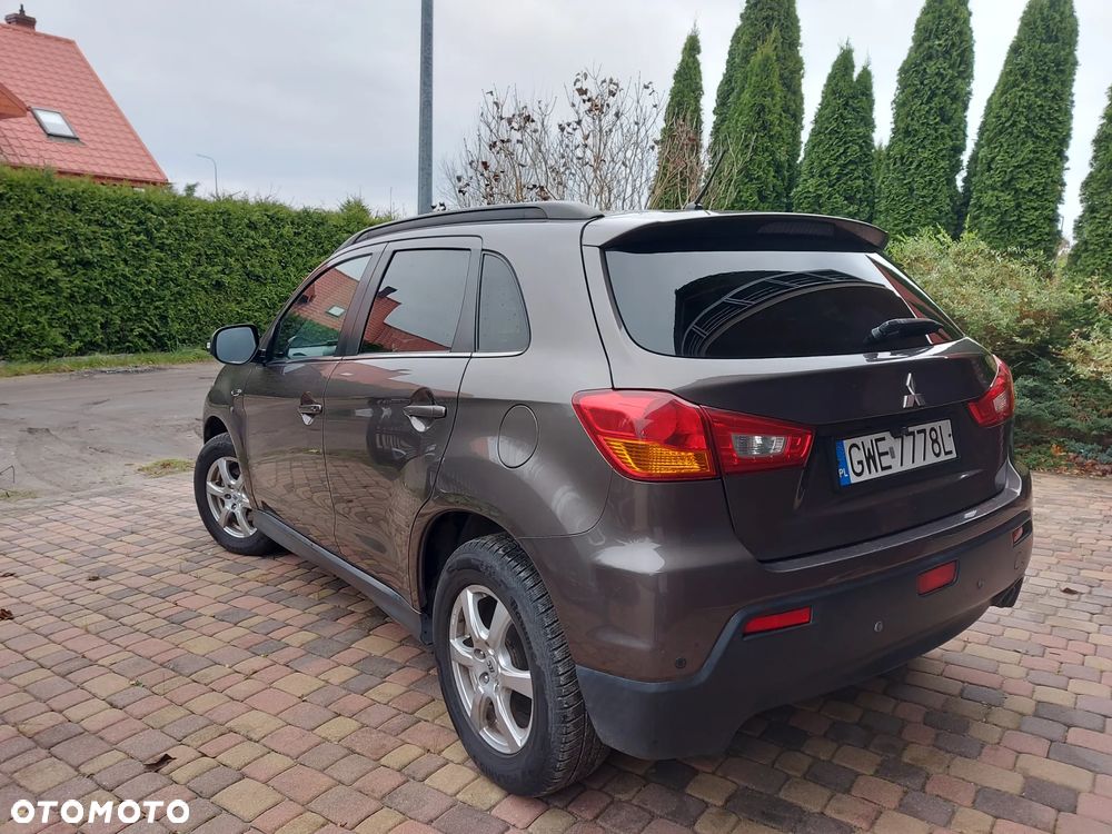Mitsubishi ASX - 5