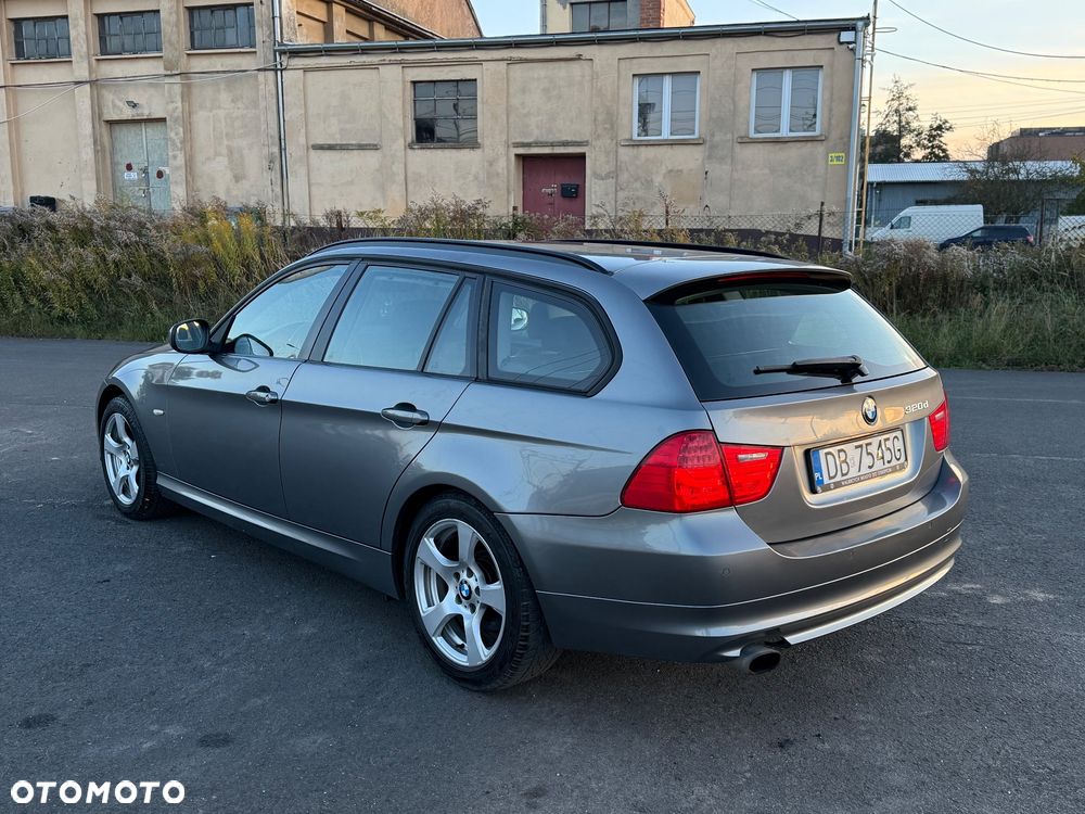 BMW Seria 3 320d - 5