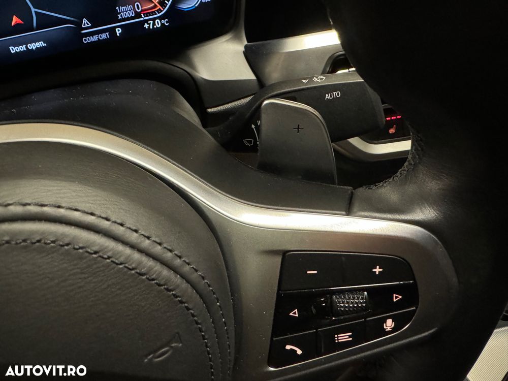 BMW Seria 3 330i xDrive AT - 14