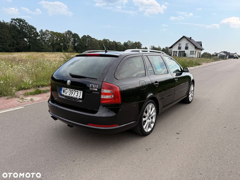 Skoda Octavia 2.0 TDI DPF RS DSG - 9