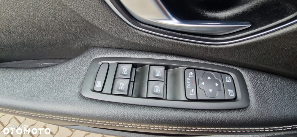 Renault Scenic ENERGY TCe 140 EDC LIMITED - 17