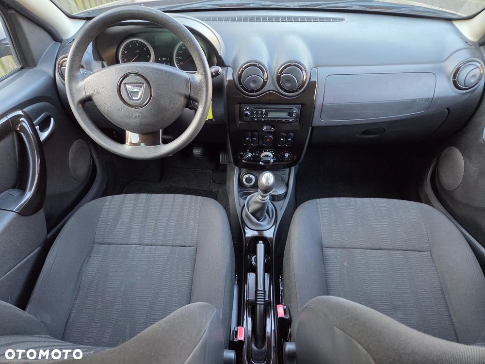 Dacia Duster 1.6 16V 4x4 - 6