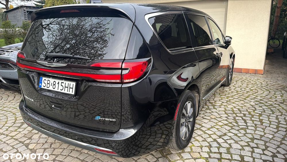 Chrysler Pacifica - 21