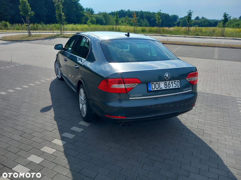 Skoda Superb 2.0 TDI DSG Ambition - 5