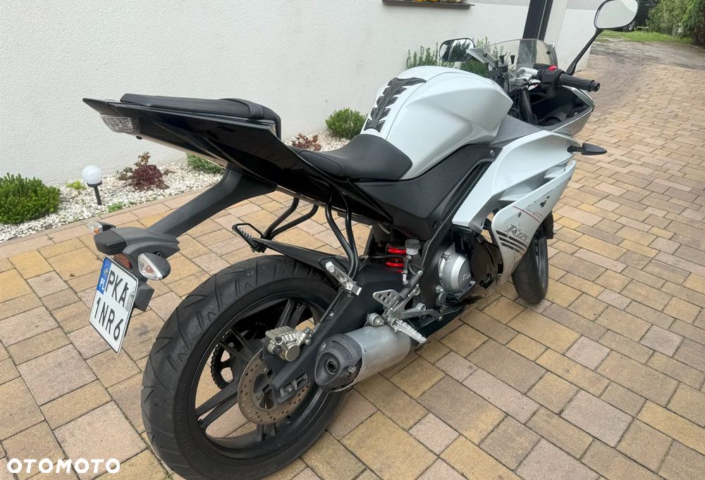 Yamaha YZF - 7