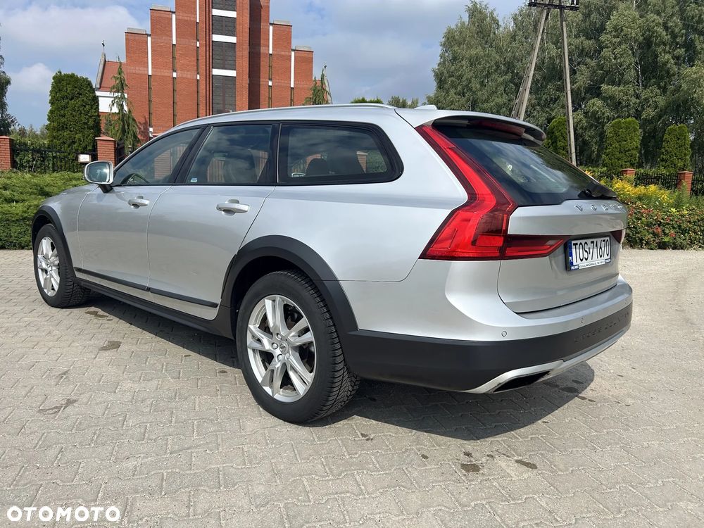 Volvo V90 Cross Country T5 AWD Ocean Race - 3