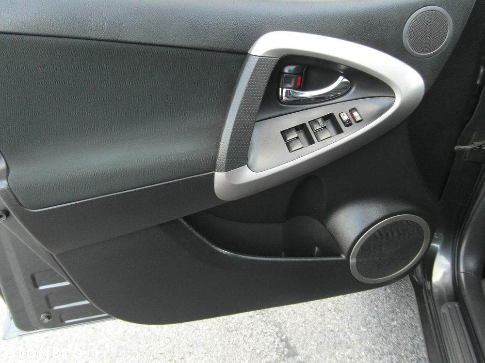 Toyota RAV4 2.0 VVT-i Sol - 15
