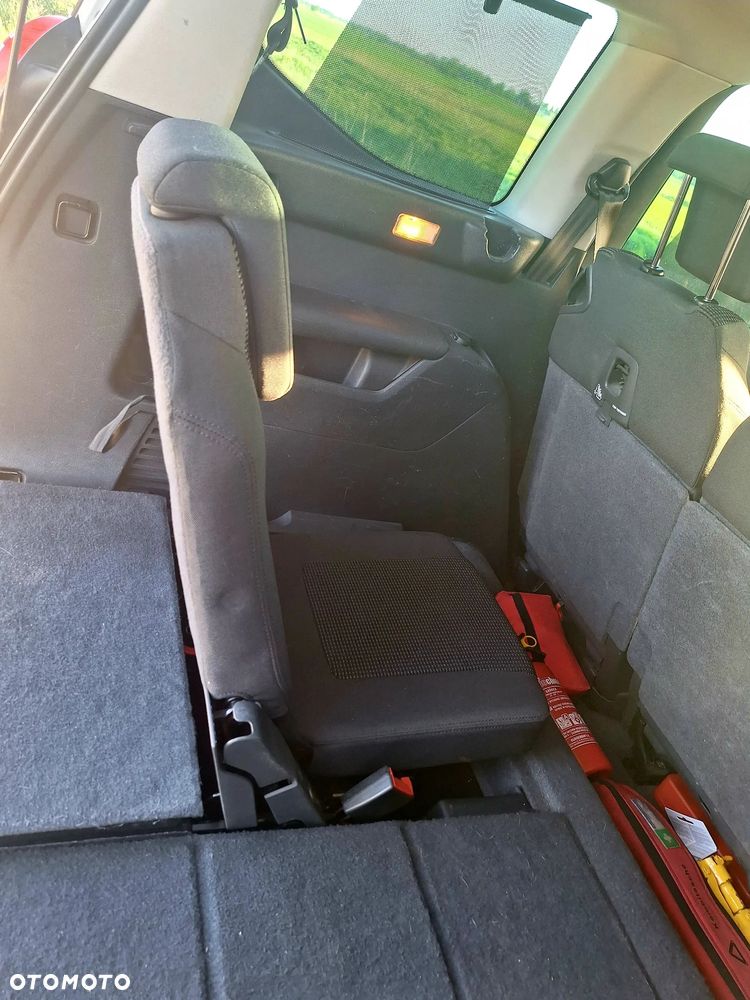 Peugeot 5008 - 26