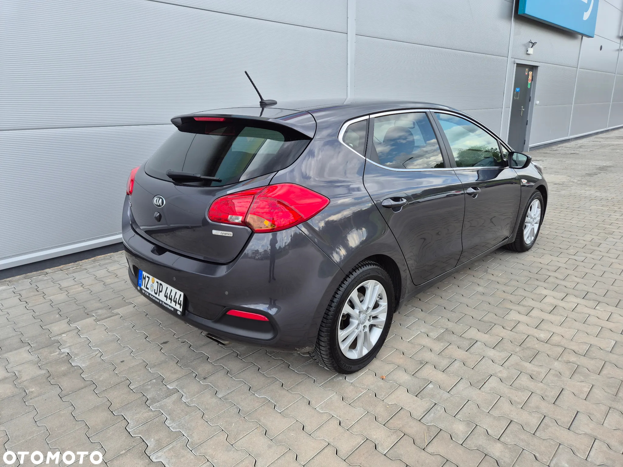 Kia Ceed 1.4 CVVT Dream Team Edition - 6
