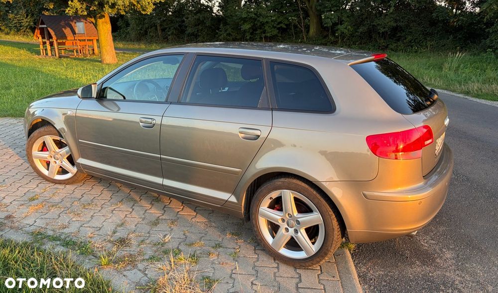 Audi A3 Sportback 2.0 FSI Ambition - 6