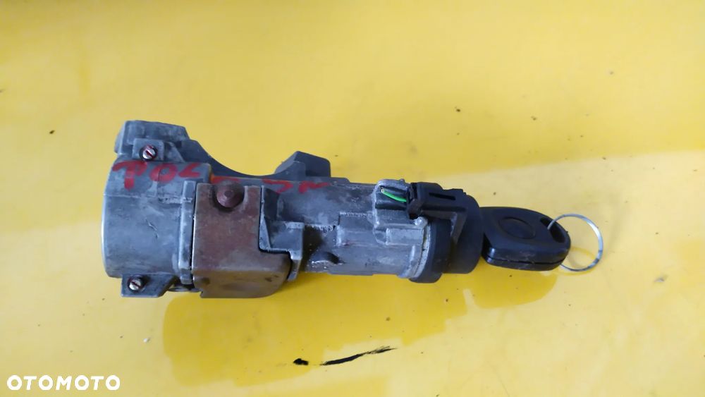 Stacyjka kluczyk klamka Volkswagen Polo 9N OE 4B0905851 - 1