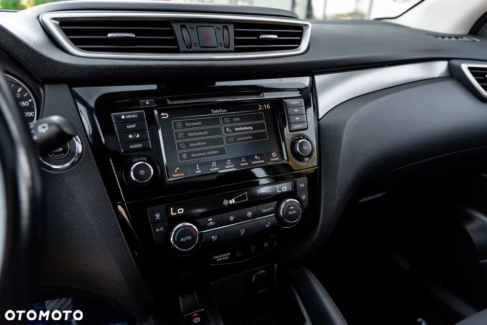 Nissan Qashqai 1.3 DIG-T N-Connecta - 33