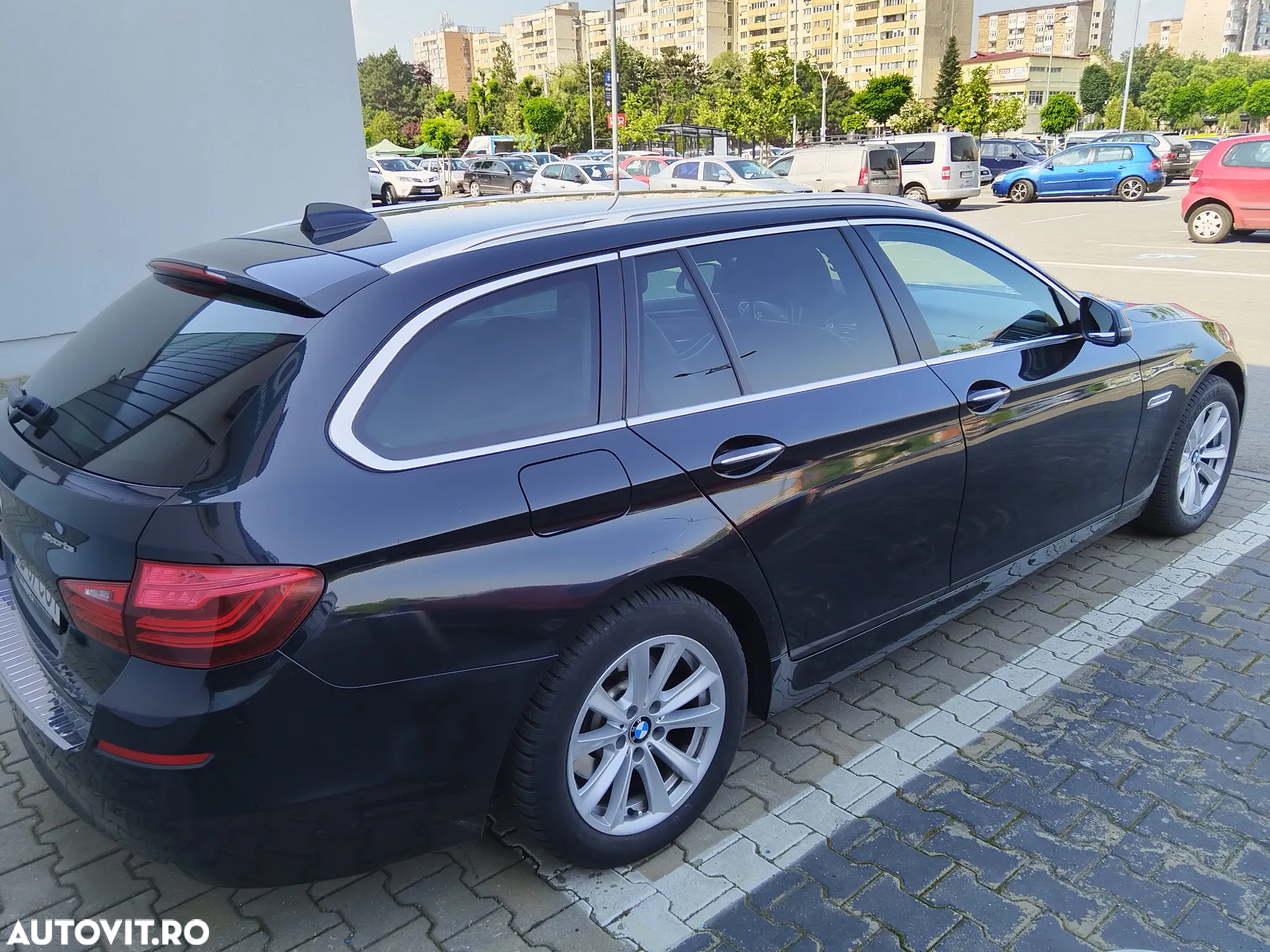 BMW Seria 5 520d Touring - 11