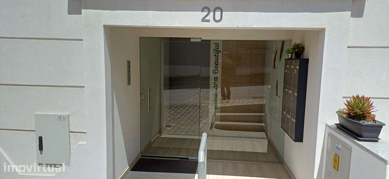Apartamento T1 à venda Rua Capitão José Cândido Martinó, 20-Portalegre - Grande imagem: 3/37