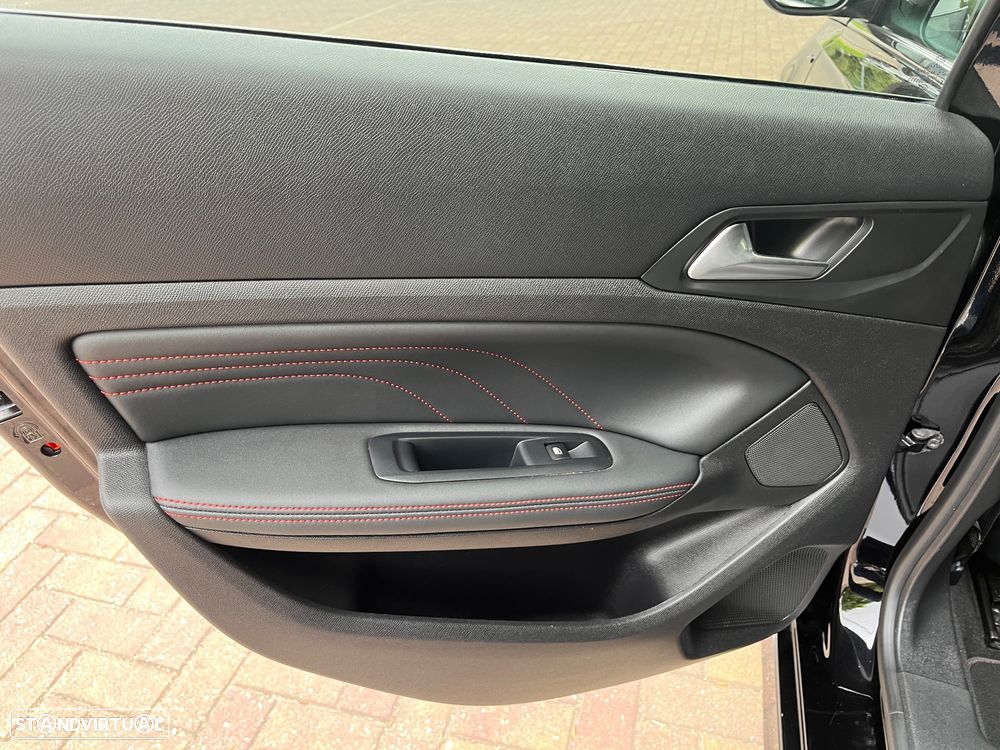 Peugeot 308 1.2 PureTech GT Pack EAT8 - 27