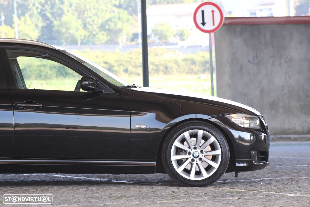 BMW 318 d Line Sport - 11