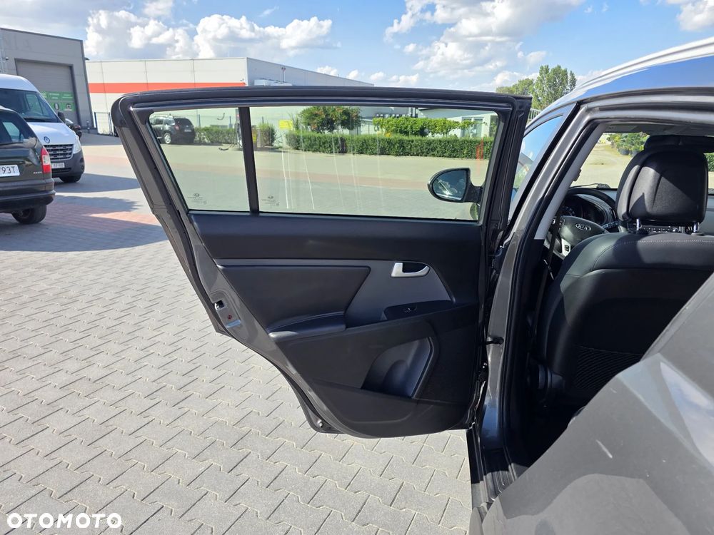 Kia Sportage 2.0 L - 9
