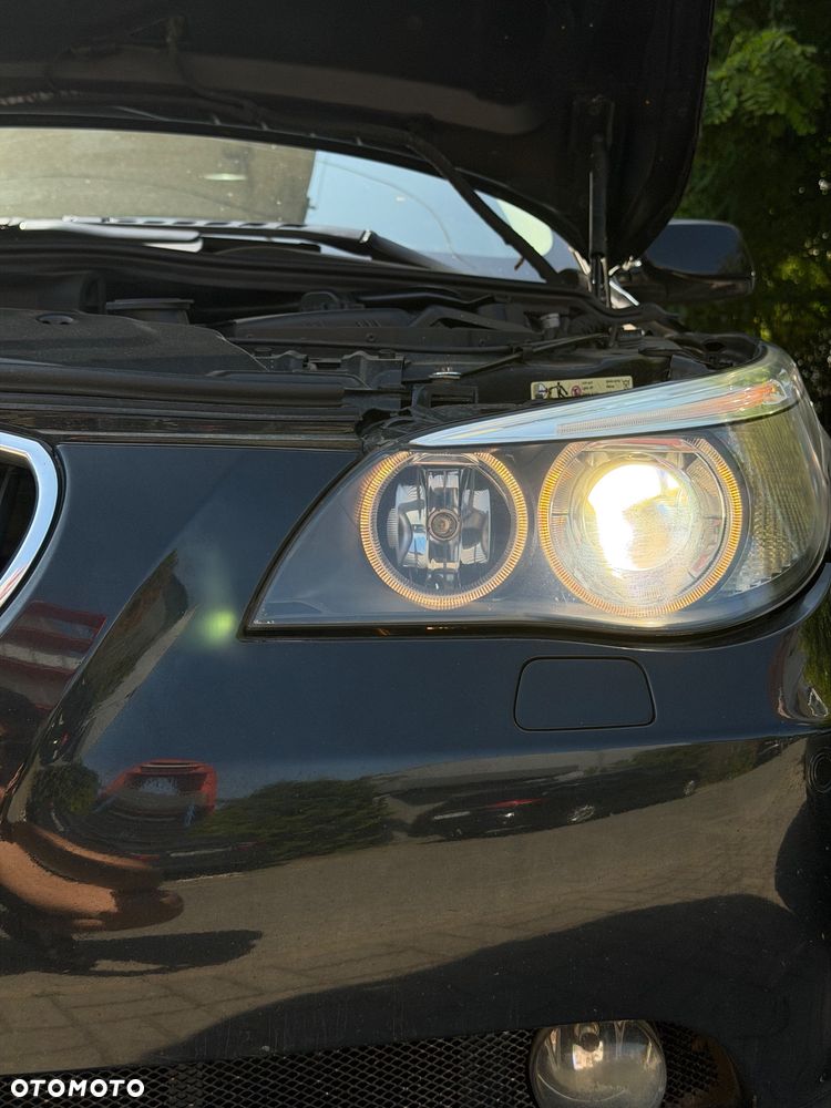 BMW Seria 5 520i - 15