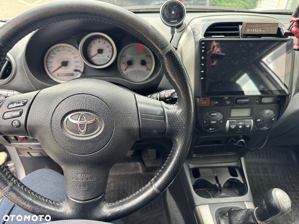 Toyota RAV4 2.0 VVT-i 4x4 - 8