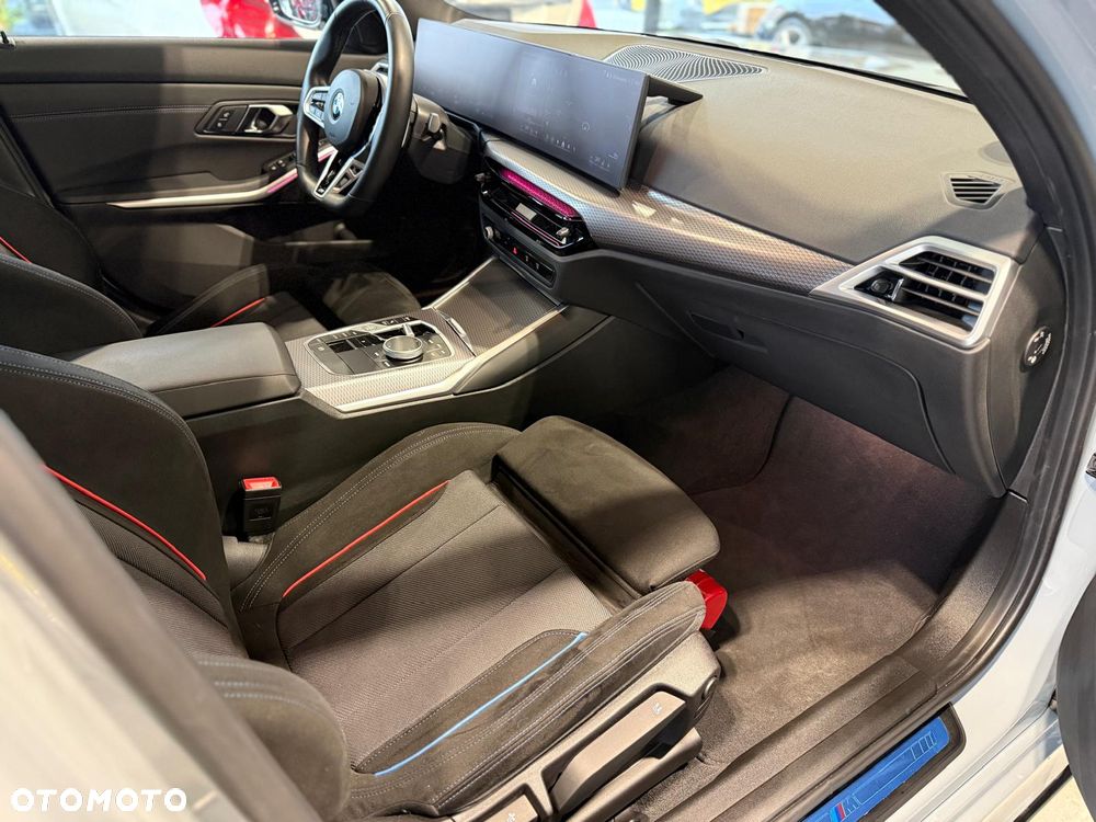 BMW Seria 3 318i M Sport - 9