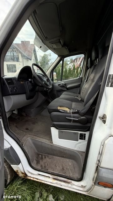 Mercedes-Benz Sprinter - 4