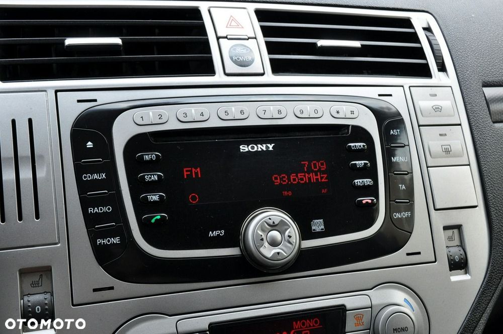 Ford Kuga - 30