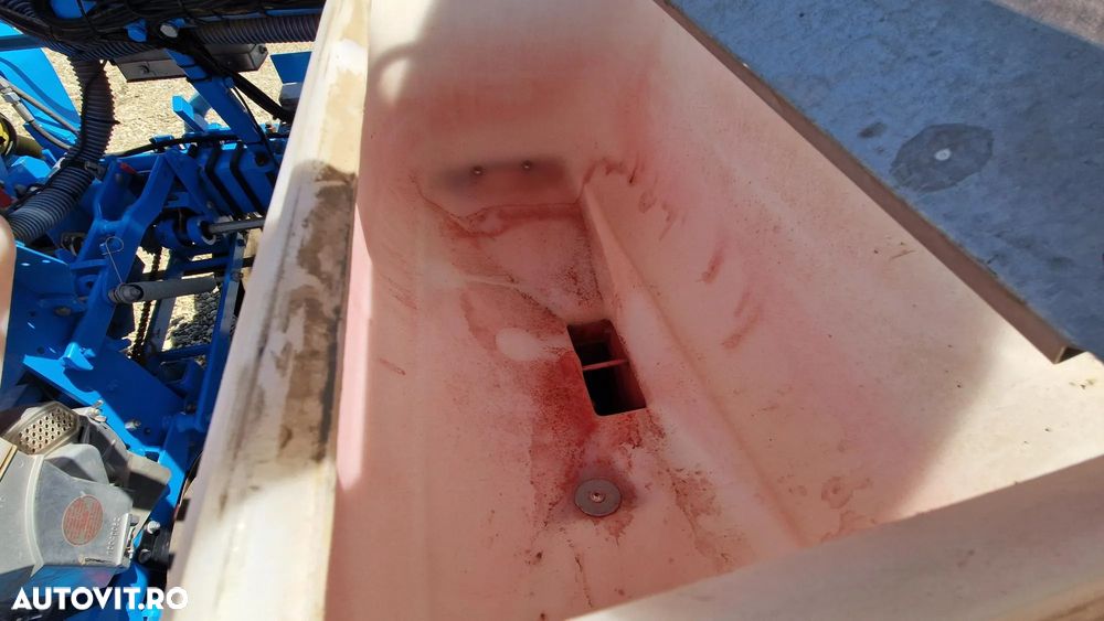 MONOSEM NG+4 6R 2X270 PRO CS4200 RCO MICROSEM SEMANATOARE PRASITOARE CU DISCURI - 16