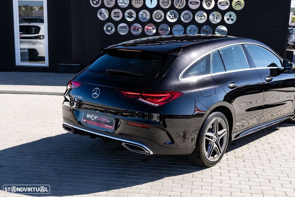 Mercedes-Benz CLA 250 e 8G-DCT AMG Line Advanced Plus — fotografia 8