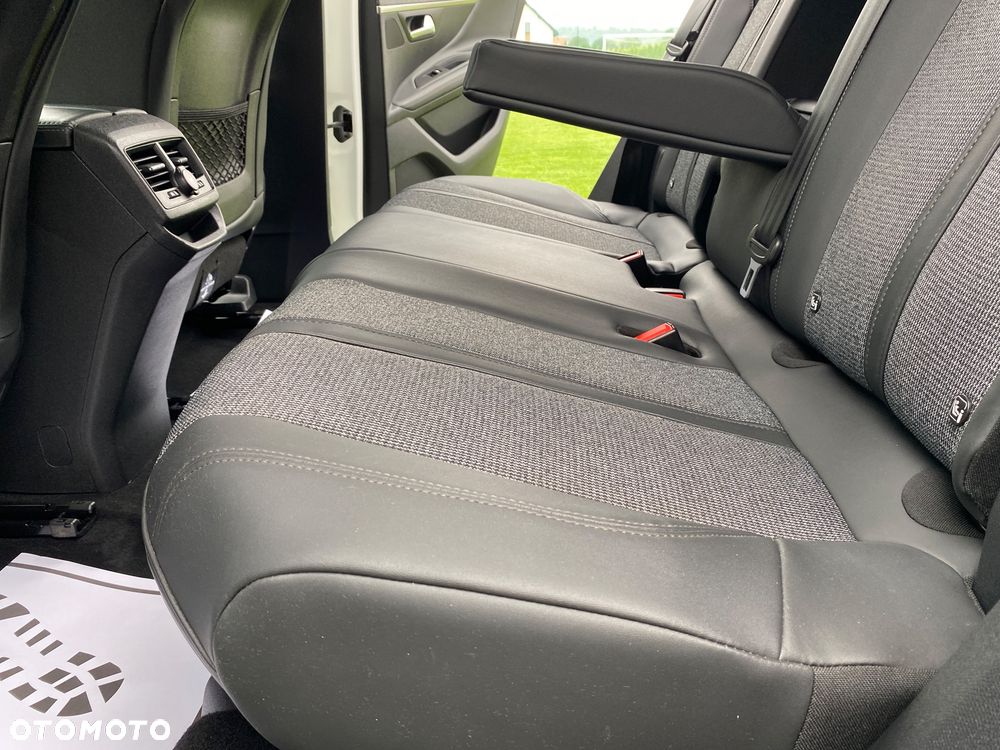 Peugeot 3008 1.2 PureTech GPF Allure S&S EAT8 - 34