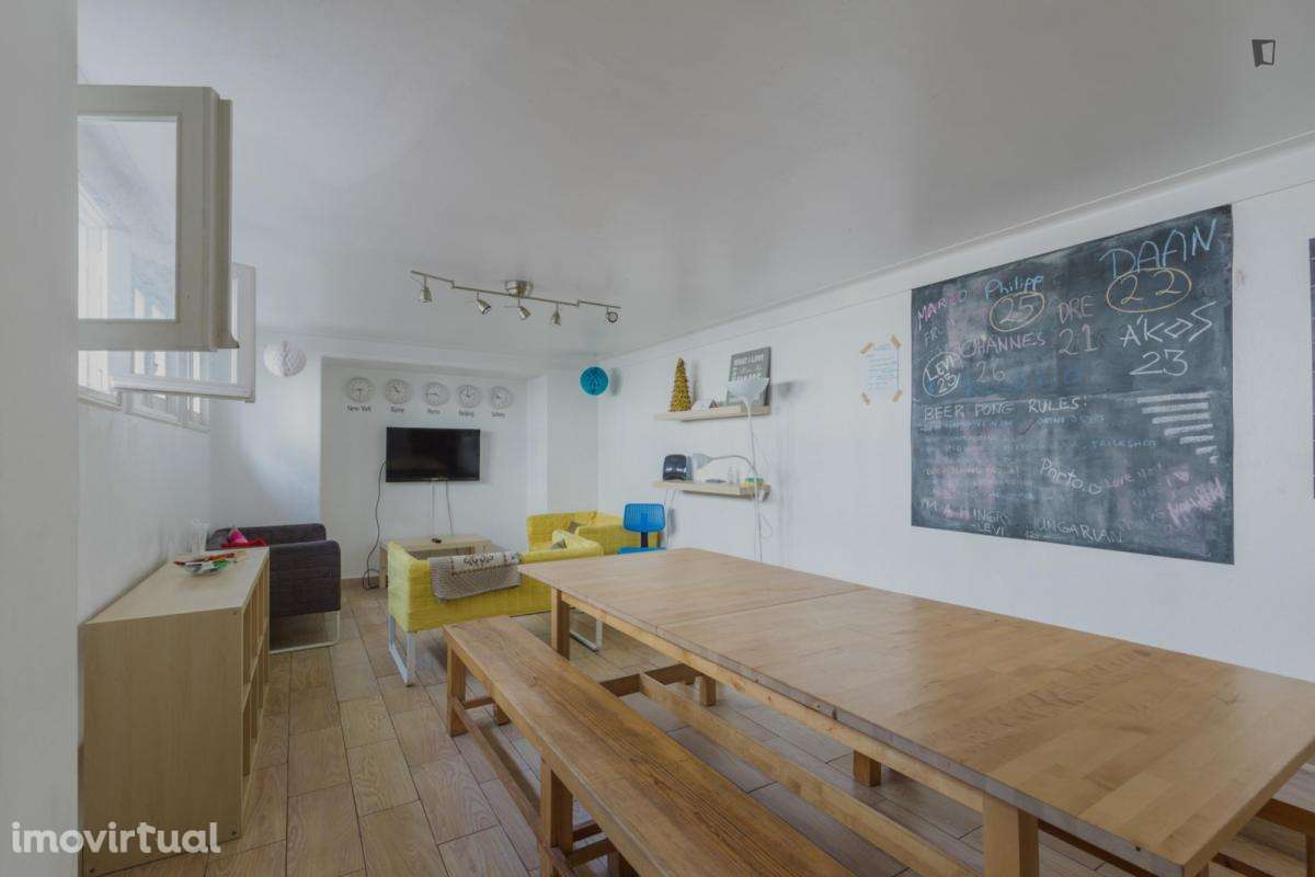 Quarto - localizado em Paranhos Porto - Grande imagem: 4/37