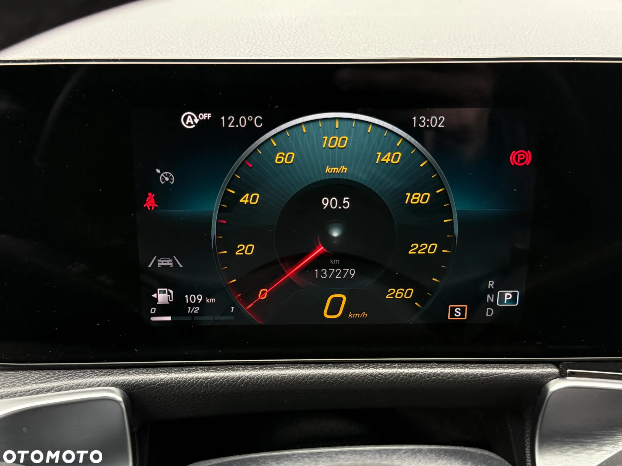 Mercedes-Benz GLB 200 7G-DCT - 28