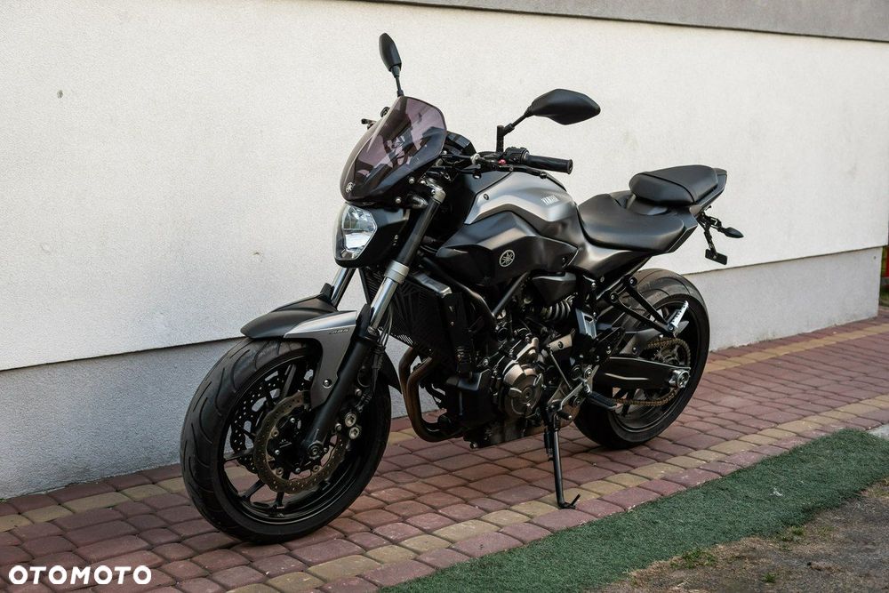 Yamaha MT - 6
