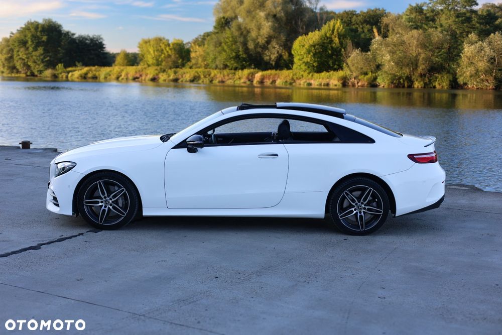 Mercedes-Benz Klasa E 400 4Matic 9G-TRONIC 25th Anniversary Edition - 3