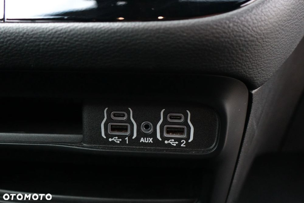 Chrysler Pacifica - 19