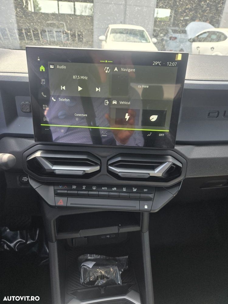 Dacia Duster HEV 140 Journey - 11
