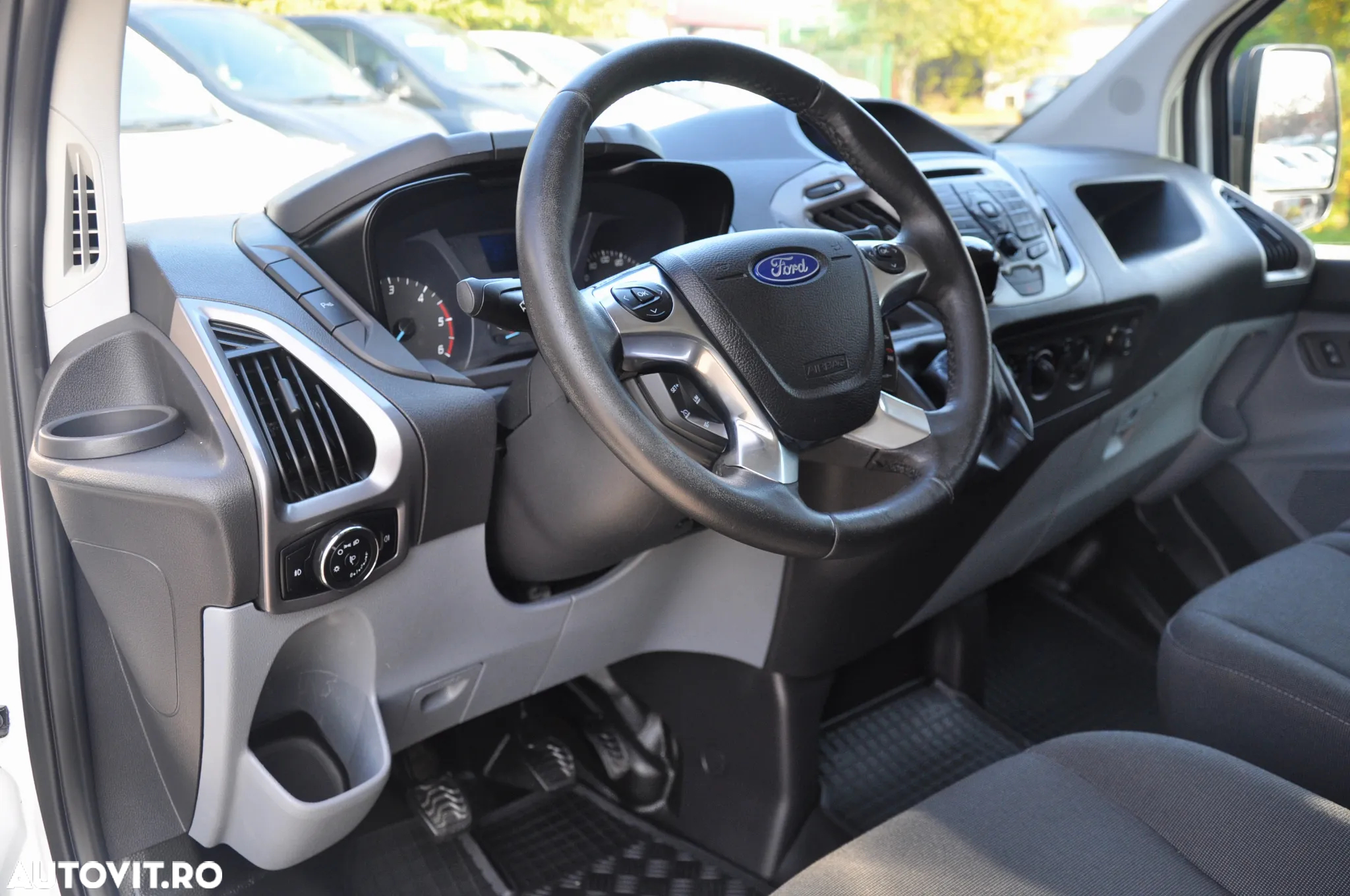 Ford Transit Custom L2H1 Van - 16
