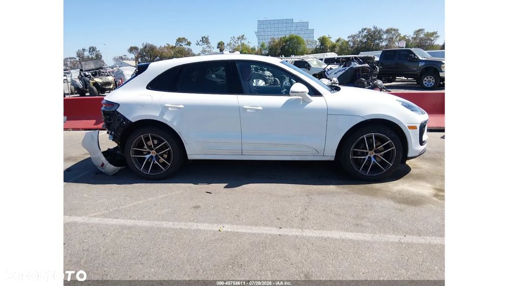Porsche Macan T - 6