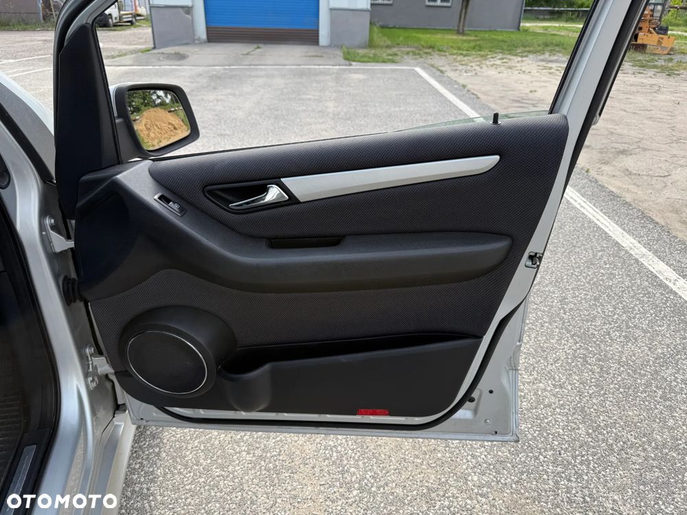 Mercedes-Benz Klasa B 180 CDI Special Edition - 20