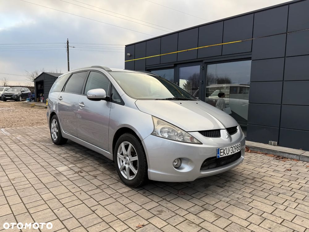Mitsubishi Grandis 2.4 Inform - 2