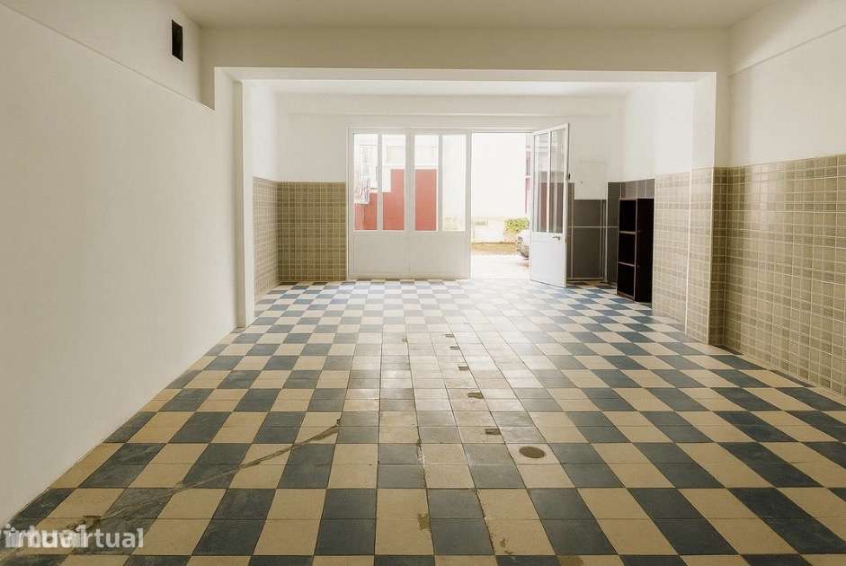 Armazém em Odivelas 
135.000 - Grande imagem: 3/8