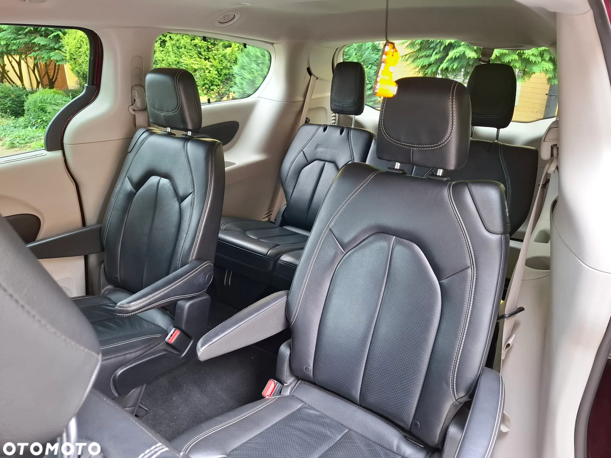 Chrysler Pacifica - 23