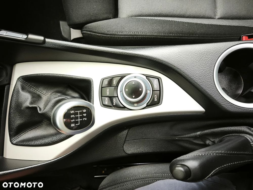 BMW X1 sDrive20d - 20