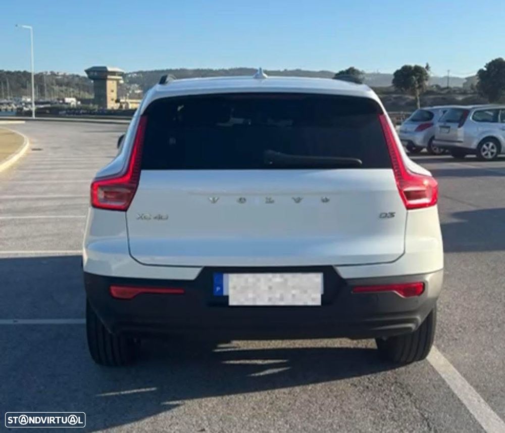 Volvo XC 40 2.0 D3 Momentum Core - 4